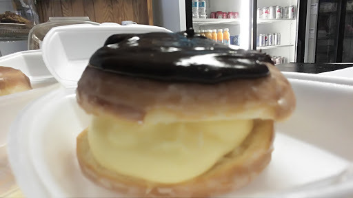 Nanee`s Donut Hole