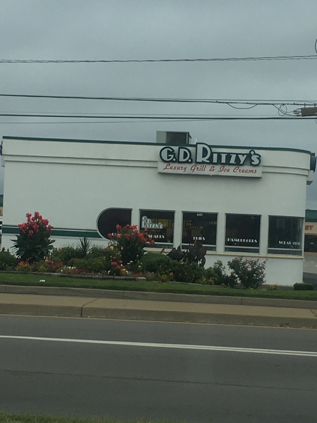 G D Ritzy`s Luxury Grill and Ice Cream
