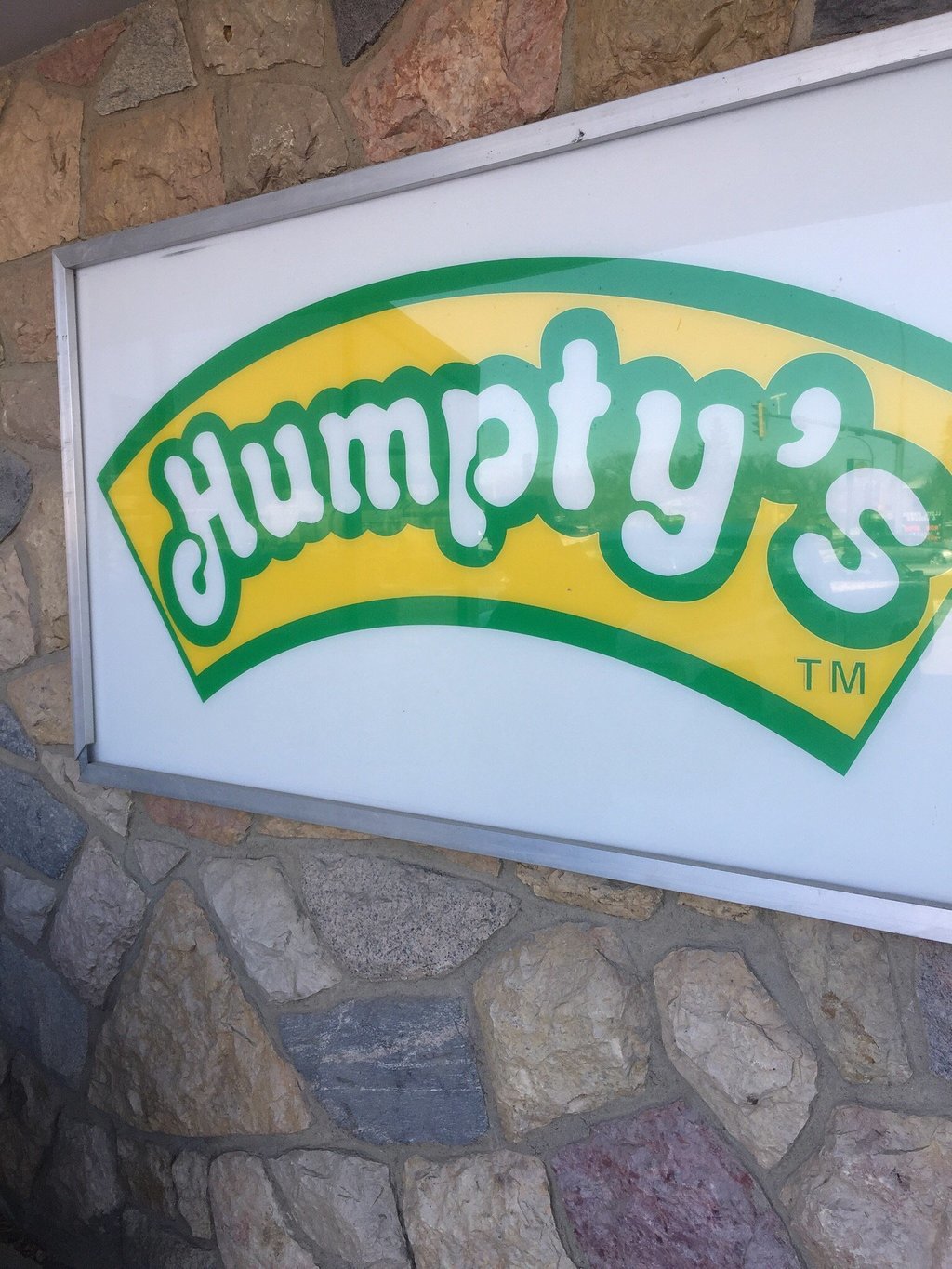 Humpty`S Family Restaurant