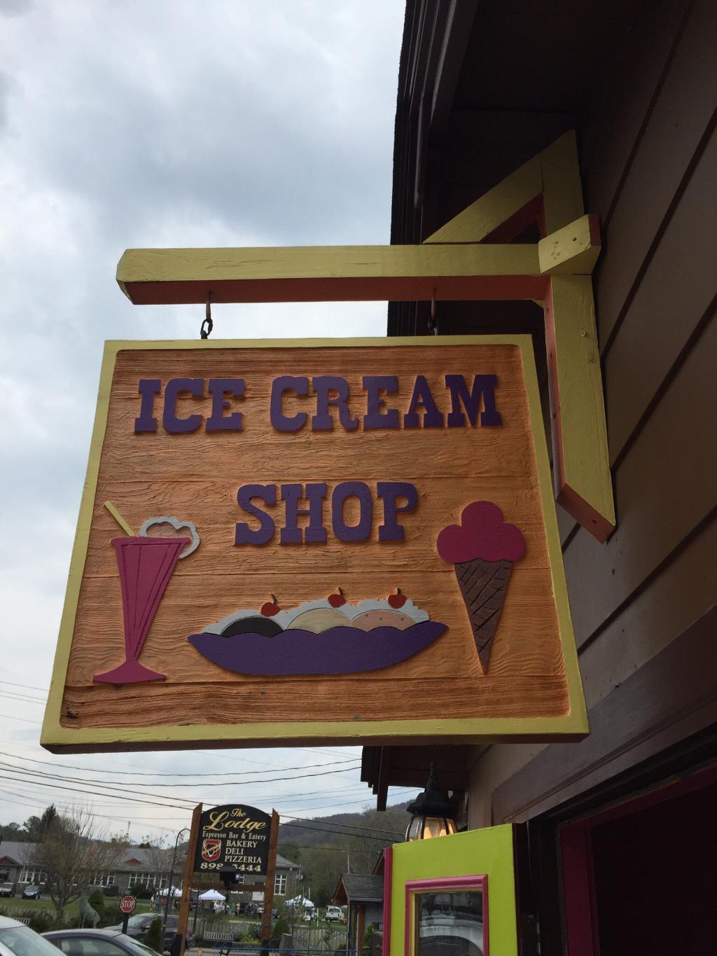 Ice cream shoppe