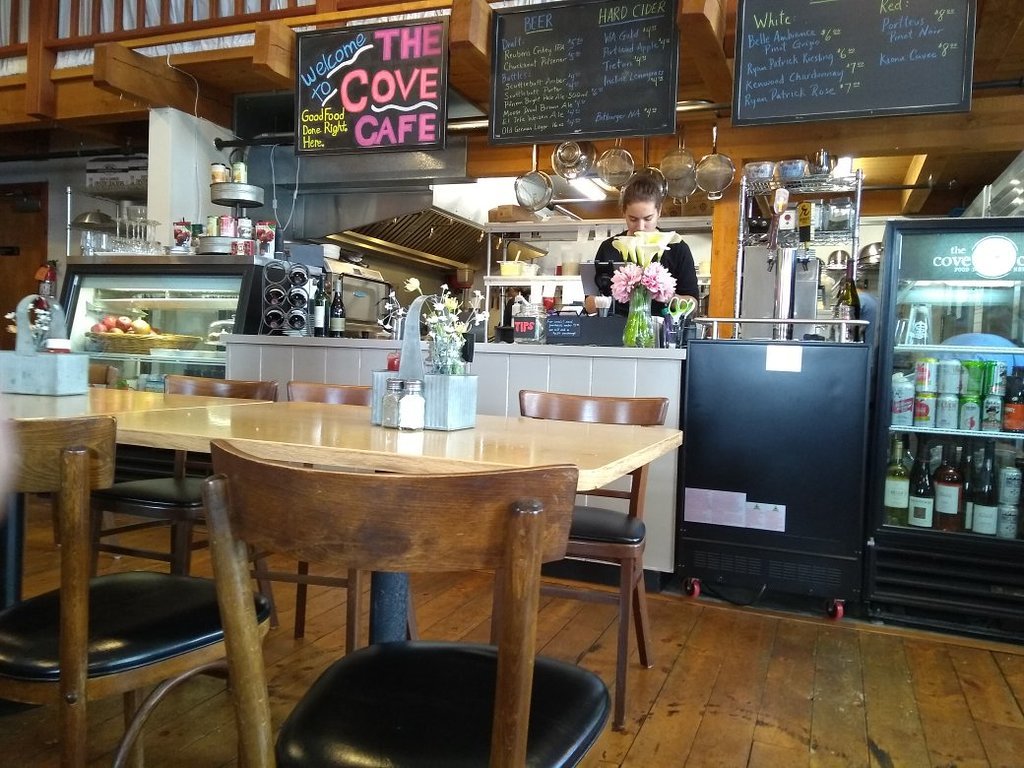 tde Cove Cafe